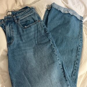 Abercrombie & Fitch the ‘90s Relaxed Jean High Rise Curve Love